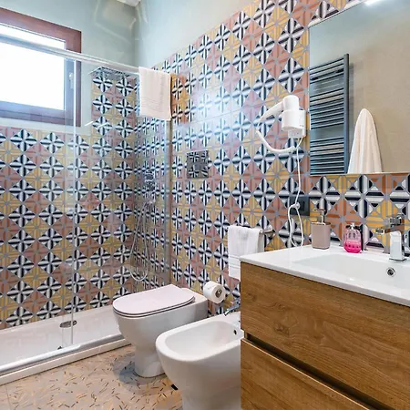 Beautiful In With House A Panoramic View *